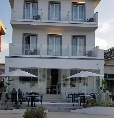 Brienz Hotel 3*