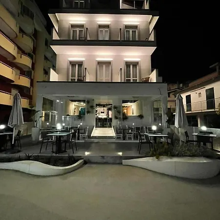 Ξενοδοχείο Brienz Μπελάρια-Ιτζέα Μαρίνα